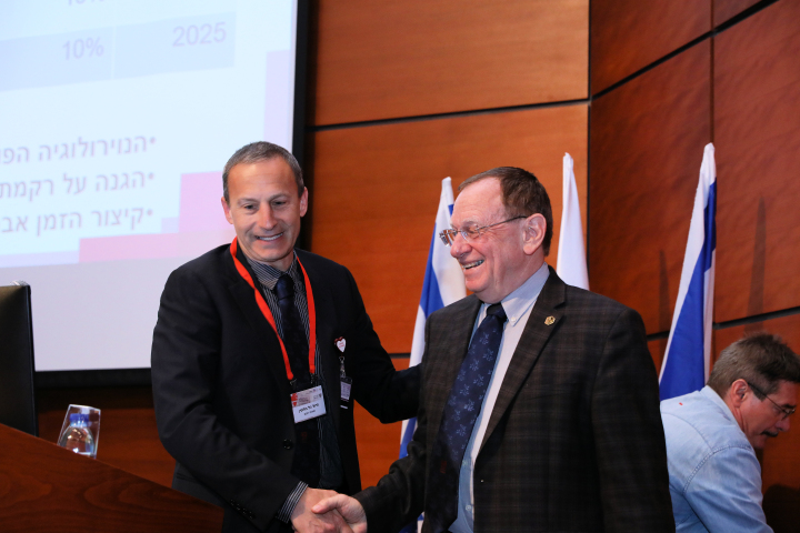 Professors Bolotin (L) and Beyar (R) at the conference. Photo credit: Pioter Fliter