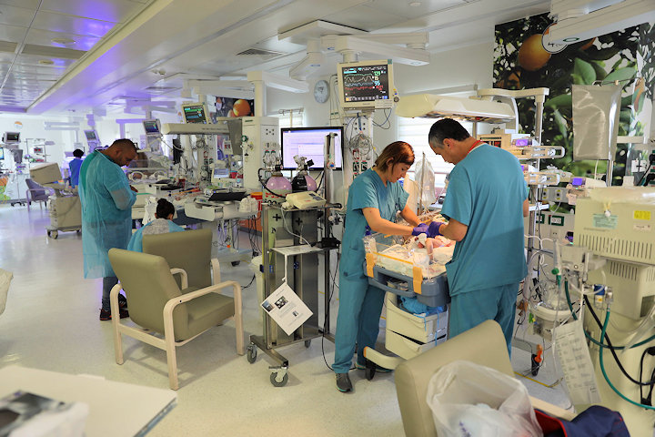 Rambam's Neonatal Intensive Care Unit. Photography: Ziv Koren.