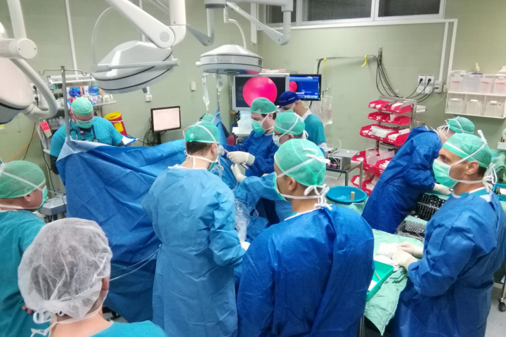 Rambam's surgical team in the operating room. Credit: Spokesperson's Office, RHCC