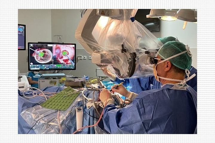 Using Surgical Theater's Precision VR System during surgery. Photgraphy courtesy of Surgical Theater, Ltd.