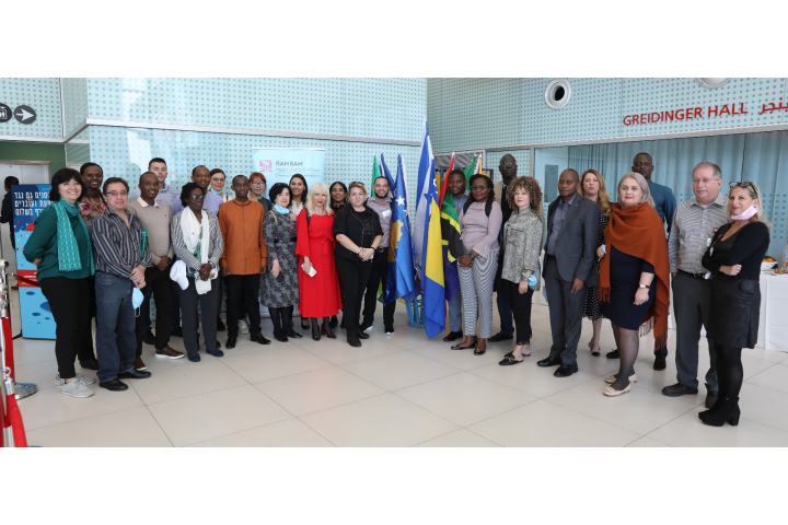 Delegation members meet with Rambam representatives in the Greidinger Lobby in Rambam’s Ruth Rappaport Children’s Hospital. Photography: Rambam HCC
