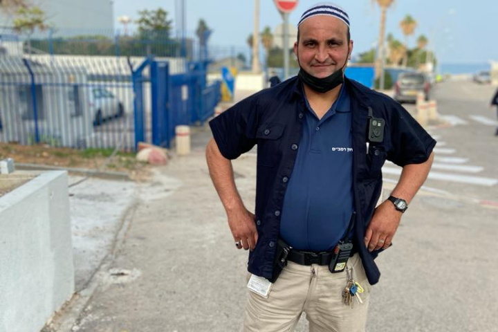 Security guard Jaomis Zahi. Photography: Rambam HCC