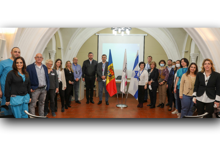 Members of the delegation from Moldova with Rambam staff. Photography: Rambam HCC