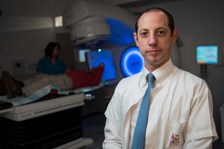 Dr. Tomer Charas, Head of Genitourinary Oncology Unit in the Division of Oncology at Rambam HCC. Photography: Rambam HCC
