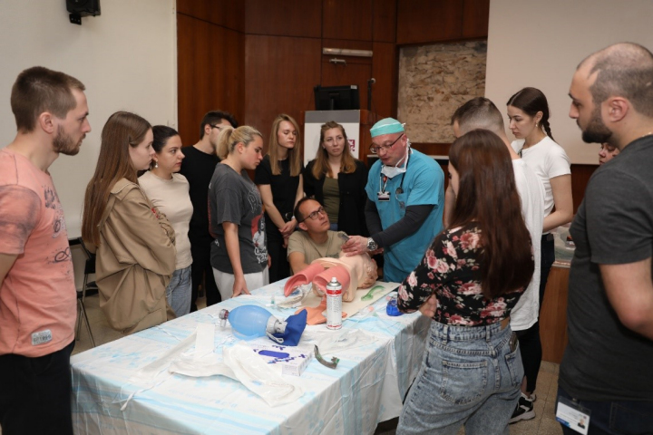Doctors’ Journey participants receiving hands-on training at Rambam. Phototgraphy: Rambam HCC