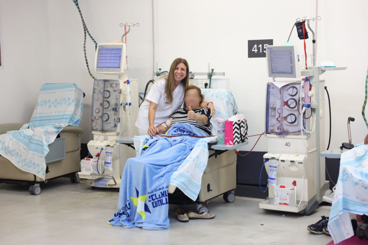 Setting up patients in the dialysis stations of Rambam’s underground hospital. Photography: Rambam HCC.

