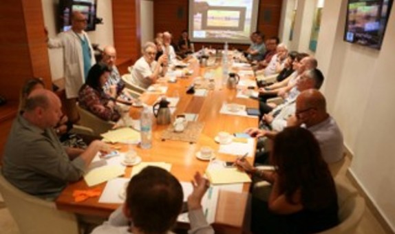 ​צילום מתוך ישיבת הנהלת רמב"ם השבוע: פיוטר פליטר.