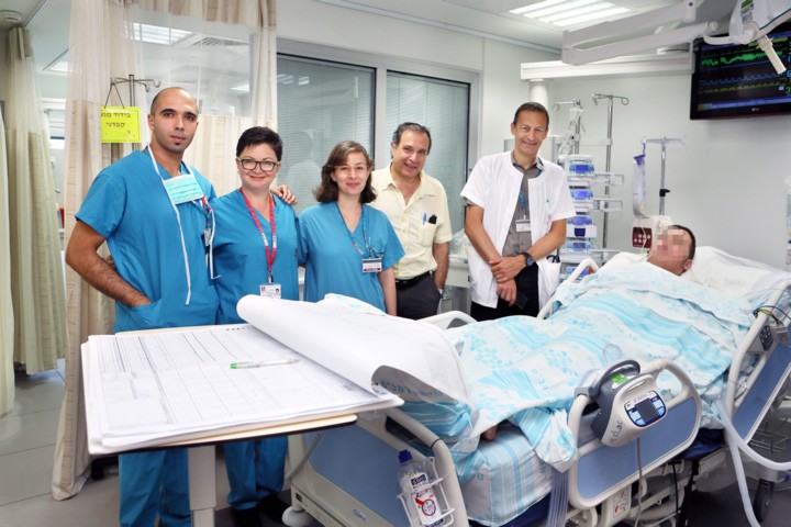 בתמונה: מטופל אקמו ברמב"ם לאחר התאוששות | צילום: פיוטר פליטר