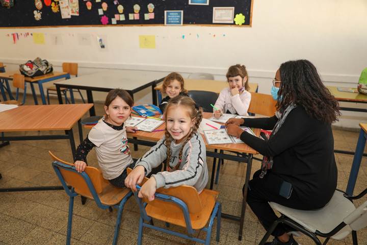 בתמונה: ילדי עובדי רמב"ם בשמרטפייה. 
צילום: הקריה הרפואית רמב"ם. 


